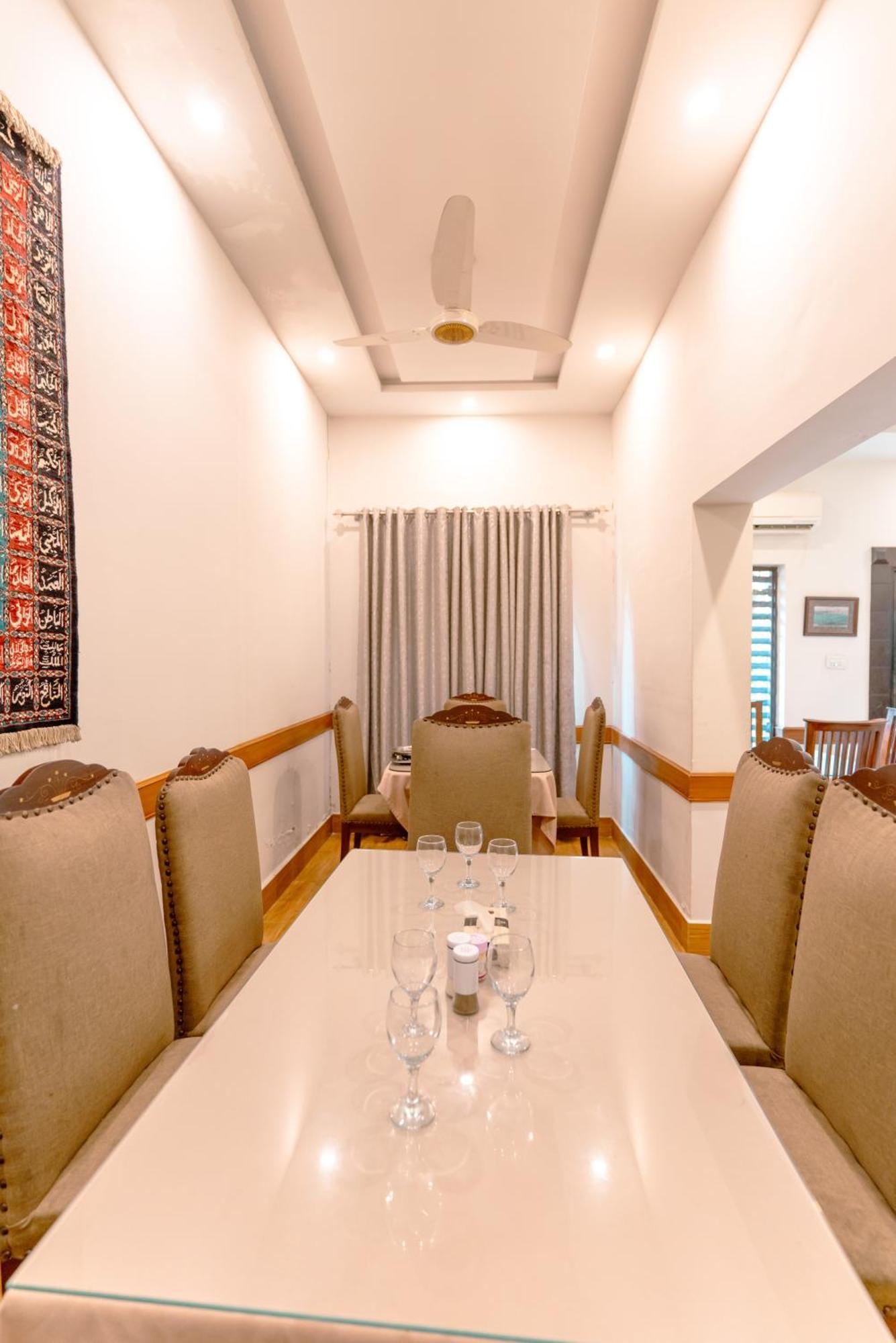 Vip House Peshawar Hotel Luaran gambar