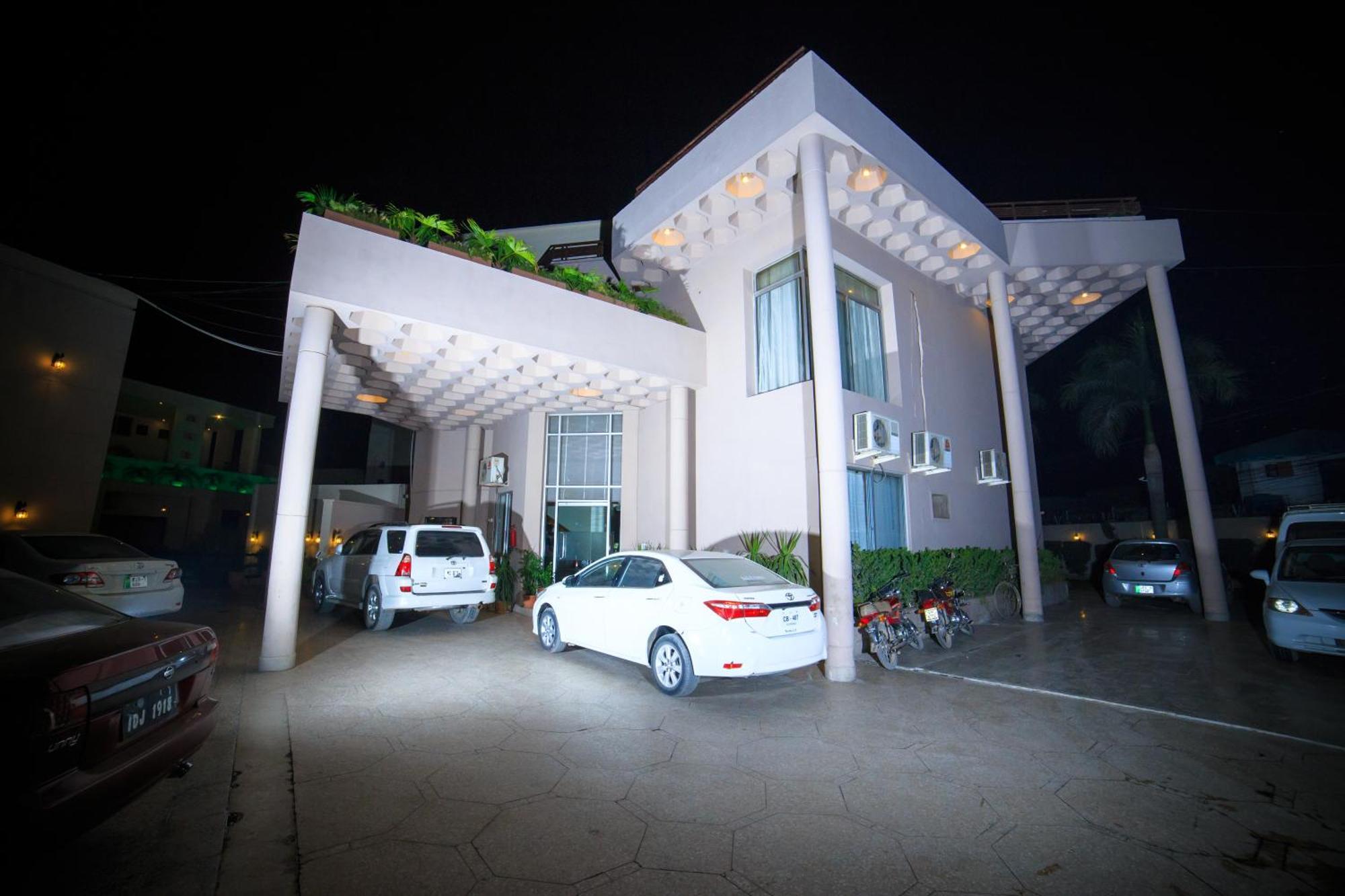 Vip House Peshawar Hotel Luaran gambar