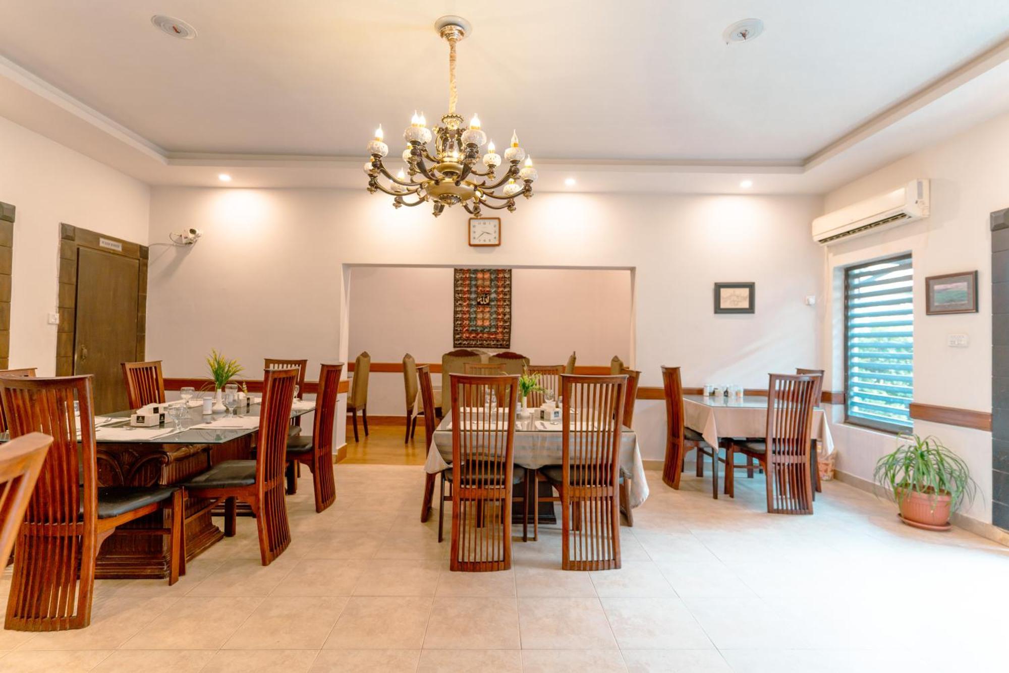 Vip House Peshawar Hotel Luaran gambar