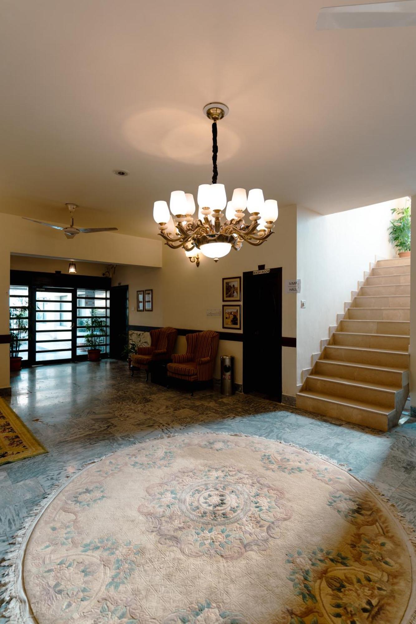 Vip House Peshawar Hotel Luaran gambar